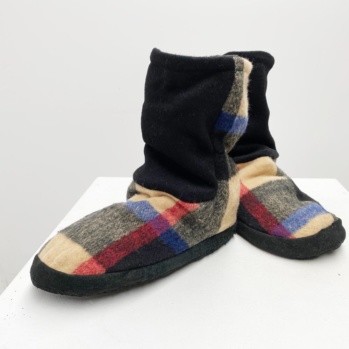 Burry wool slippers