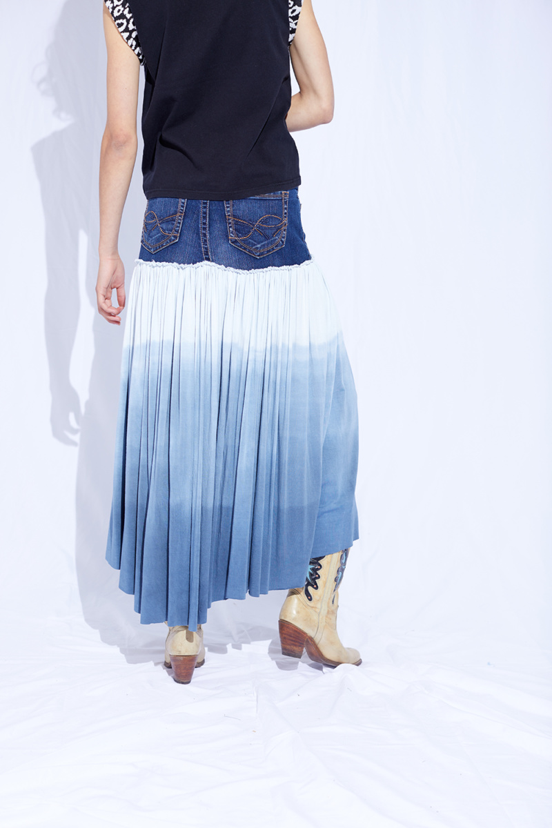 Honky tonk skirt (Blue Monday)