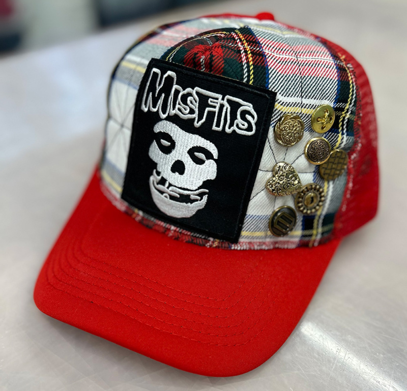 "Dig up her bones" cap
